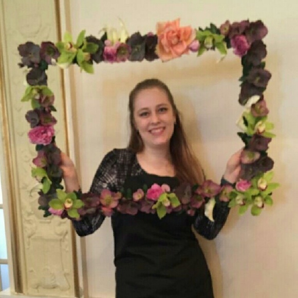 Meet your Posher, Lauren - Picture 3 of 3