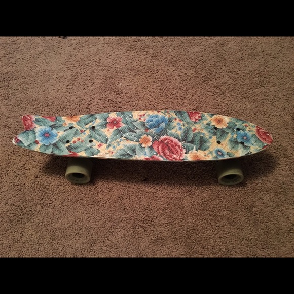 Globe skate board