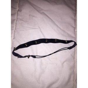 Black studded headband ✨