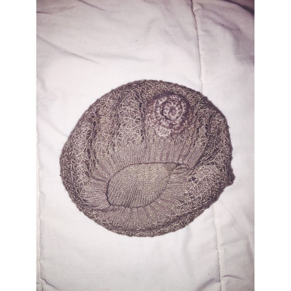 Brown sparkly beanie ❄️