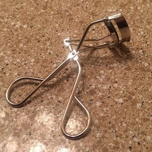 Shu uemura eyelash curler