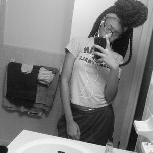 Meet your Posher, Tiasia