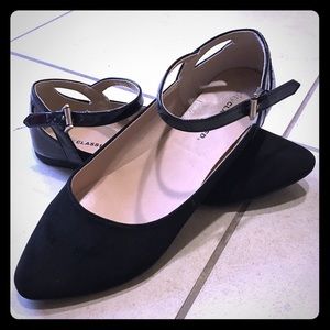Black Pointy Flats with Ankle Strap