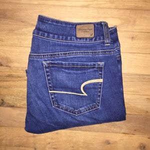 Artist size 6 Regular American Eagle Jeans