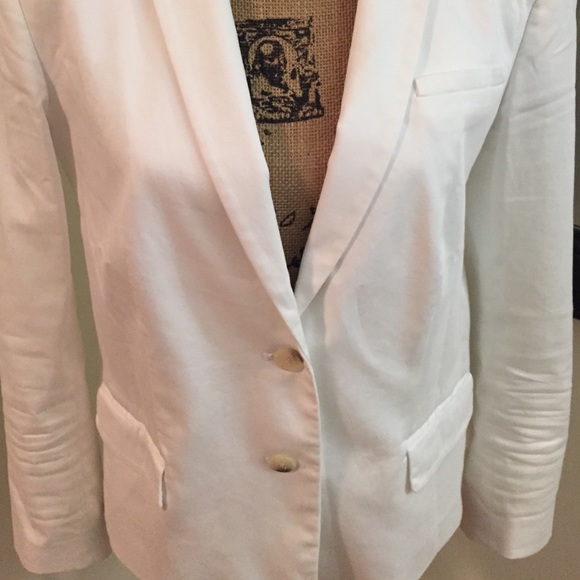 SOLD | Banana Republic Two-button White Blazer - Picture 3 of 3