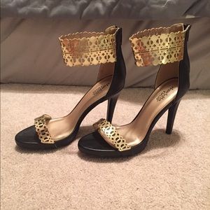 BRAND NEW Charlotte Russe Pumps