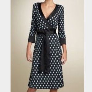 DVF Silk "Stars" Wrap Dress. Size 6.