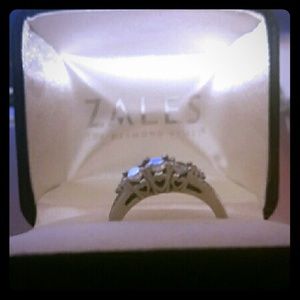 Zales Dimond ring