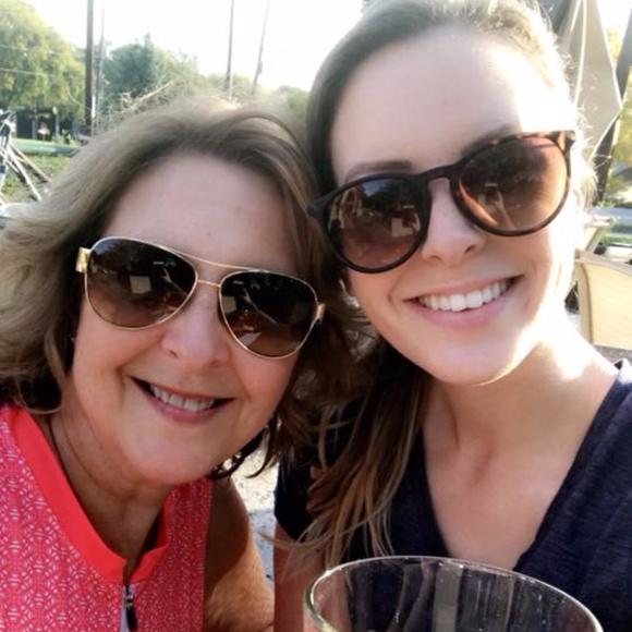 Meet your Posher, Bev - Picture 5 of 6