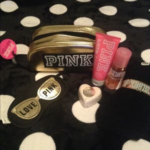 Warm & Cozy Gift Set 🔥