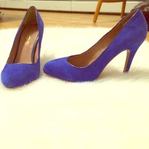 ALDO Royal Blue suede pumps