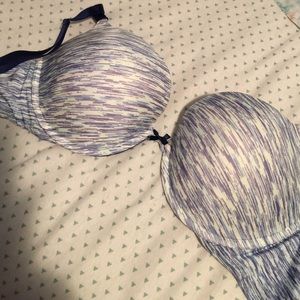 Victoria's Secret push up bra. 36 DD