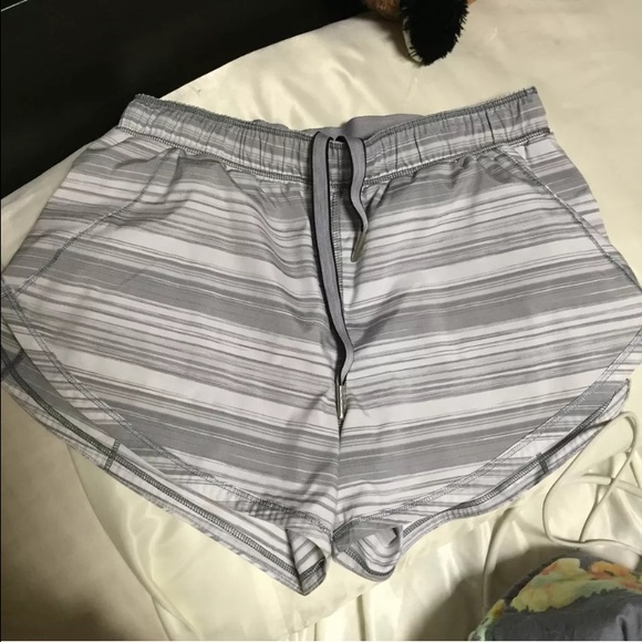 Lululemon run roll down fossil stripe shorts - Picture 2 of 4