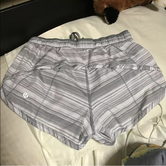 Lululemon run roll down fossil stripe shorts - Picture 3 of 4