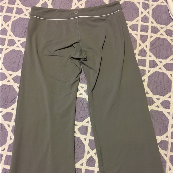 Lulu capris size 8