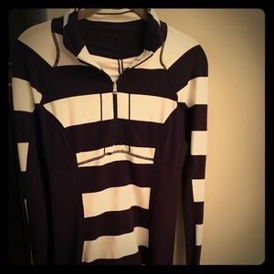 Lululemon Switch Back Pullover