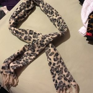 Leopard scarf