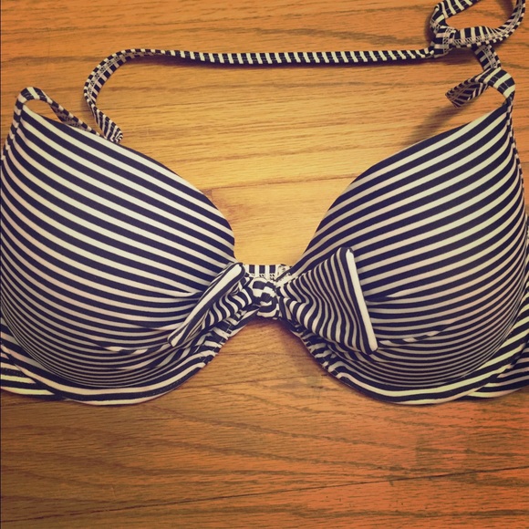 BW/NW Aerie Navy Blue Bathing Suit Top🌊