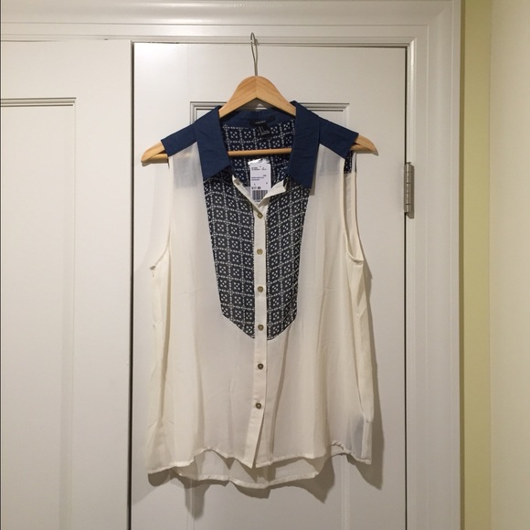 NWT Forever 21 blue/white sleeveless top