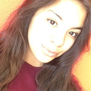 Meet your Posher, Amparo