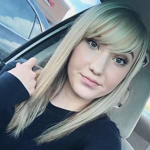 Meet your Posher, Alyssa