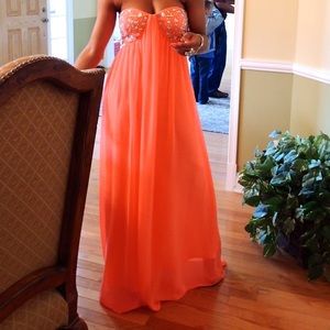 CORAL GORGEOUS PROM DRESS!!