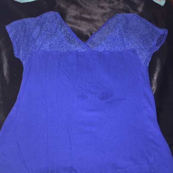 Express Lace Tee - Picture 3 of 3