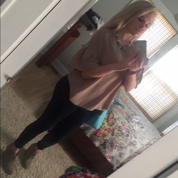 Meet your Posher, Abbi