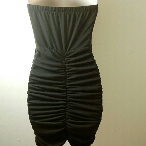 SEXY STRAPLESS  DRESS - Picture 3 of 4
