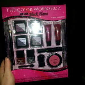 New! Still in box Colorworkshop makeup set