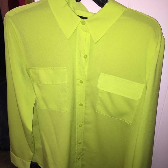 Long sleeves button down in lime green