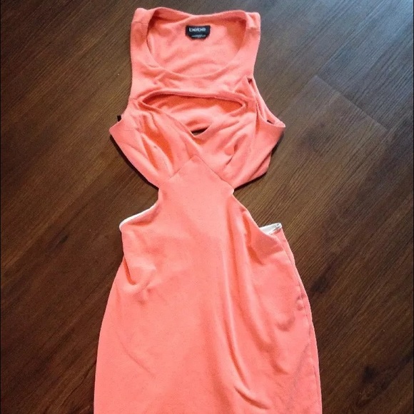 Bebe dress size xs. Beautiful peach!