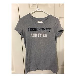 Gray Abercrombie graphic tee-shirt