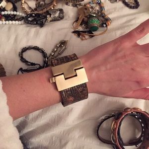 Leighelenat leather/ lizard bracelet