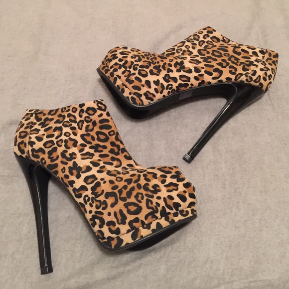 Leopard Printed Heels
