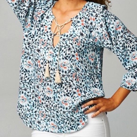 Lovestitch lace-up top-size S/M - Picture 5 of 5