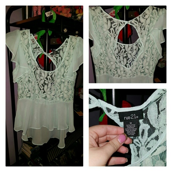 Pretty blue lace top worn once