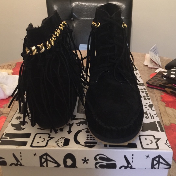 Indian shoes