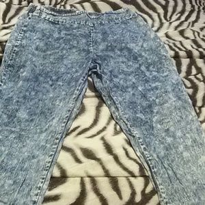Acid washed jeans
