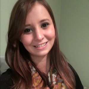 Meet your Posher, Rebecca