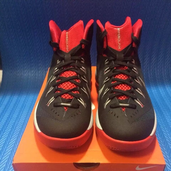 Nike men's basketball sneakers