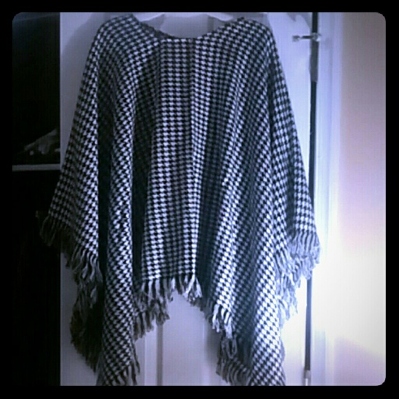 Black and White Houndstooth  Poncho