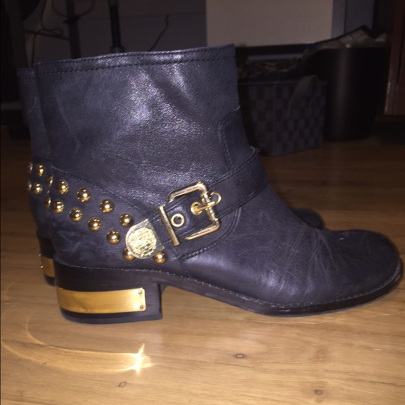 Vince Camuto Size 9 Black Leather Boot / Bootie