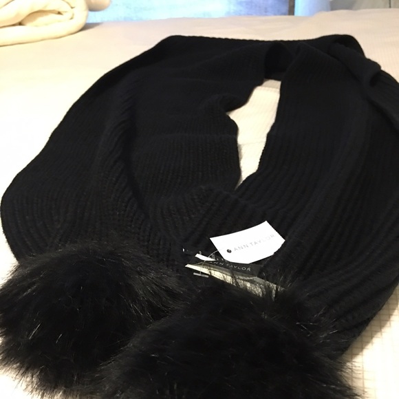NWT Ann Taylor cable knit scarf - Picture 4 of 4