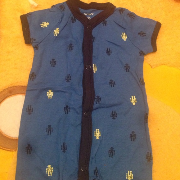 baby clothes - Picture 2 of 3