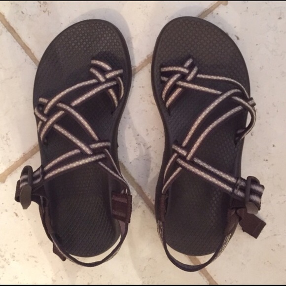 LOOKING TO TRADE!! Brown chacos.