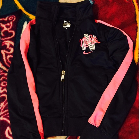 Nike Sweaters - Nike sweater Nike Sweaters - Nike sweater