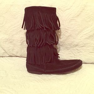 Minnetonka black suede fringe boots!