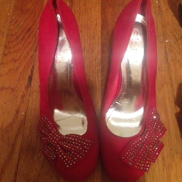 heels - Picture 1 of 2