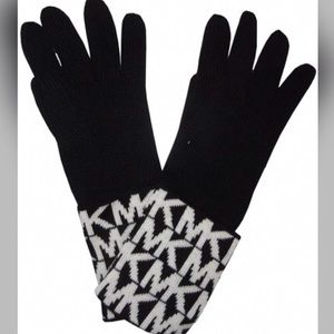Authentic Michael Kors logo gloves